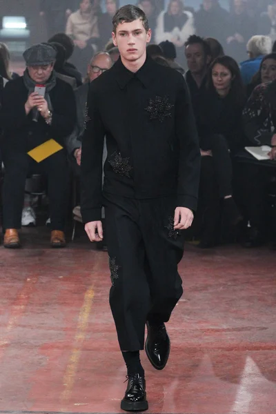 Look 27